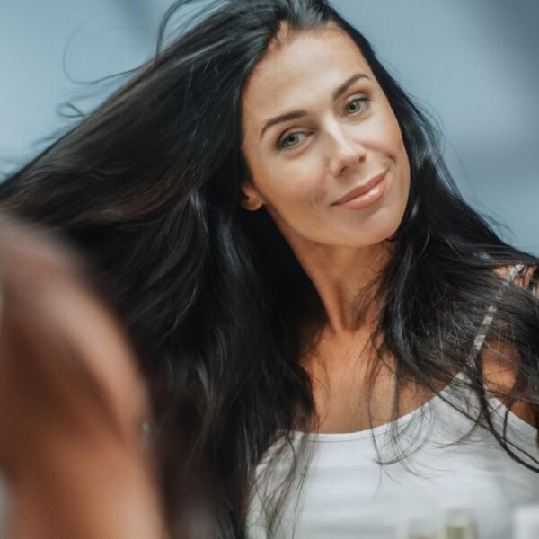 Dieses 9-Euro-Öl bringt deine Haare im Herbst zum Strahlen