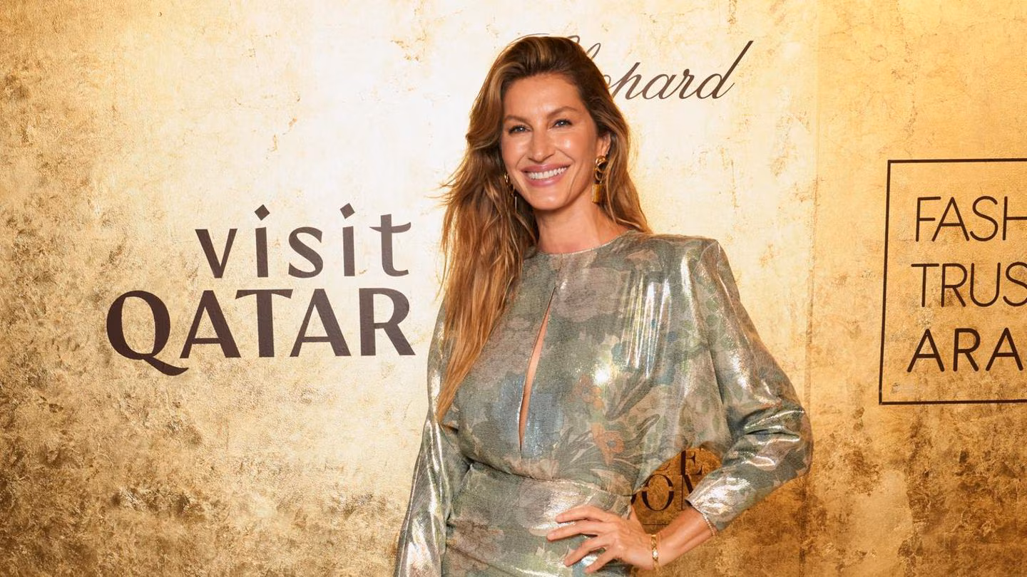 Gisele Bündchen feiert Red-Carpet-Debüt bei Fashion Trust Arabia Award