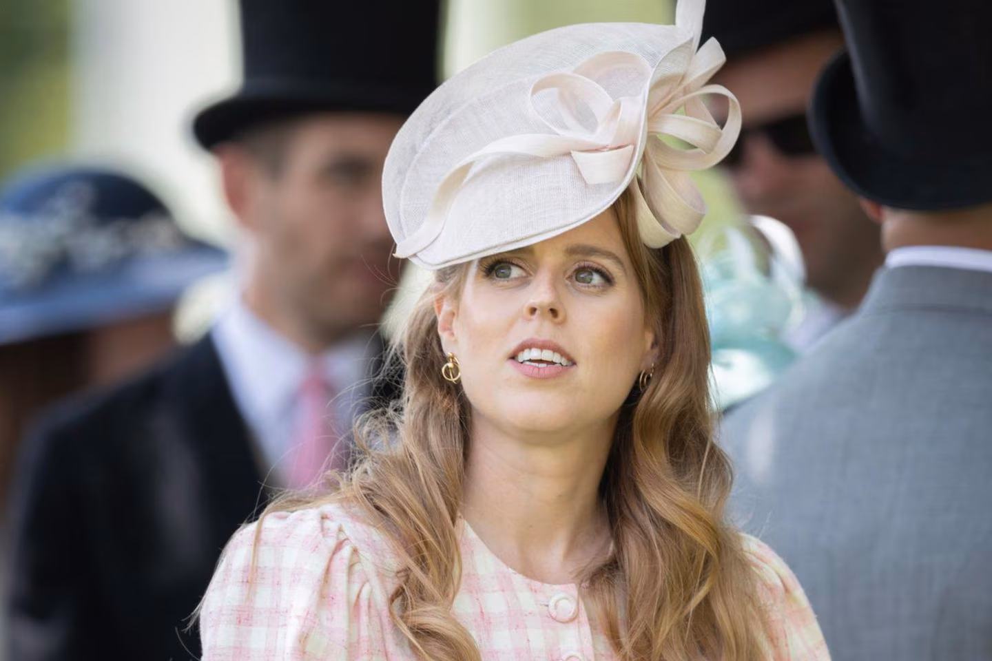 Prinzessin Beatrice schlägt ein “neues Kapitel” auf