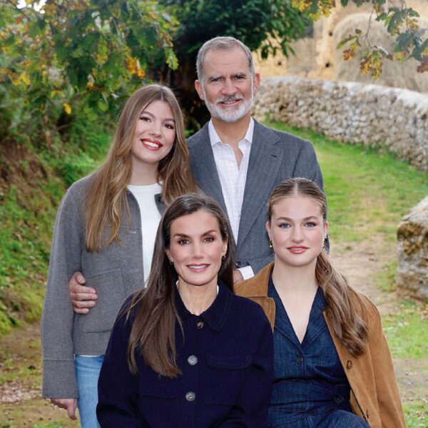 Spaniens Königspaar: Felipe und Letizia mit ihren Töchtern