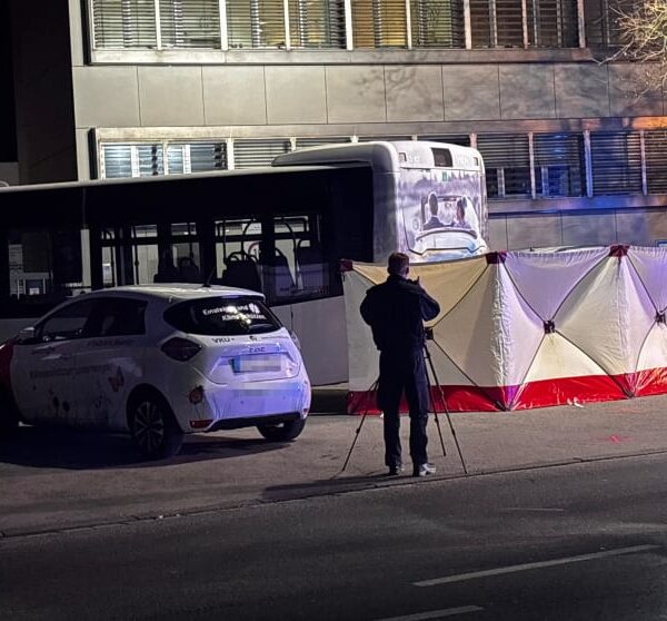 Tödlicher Unfall in Kamen: Linienbus überrollt 14-jährigen Radfahrer | Regional