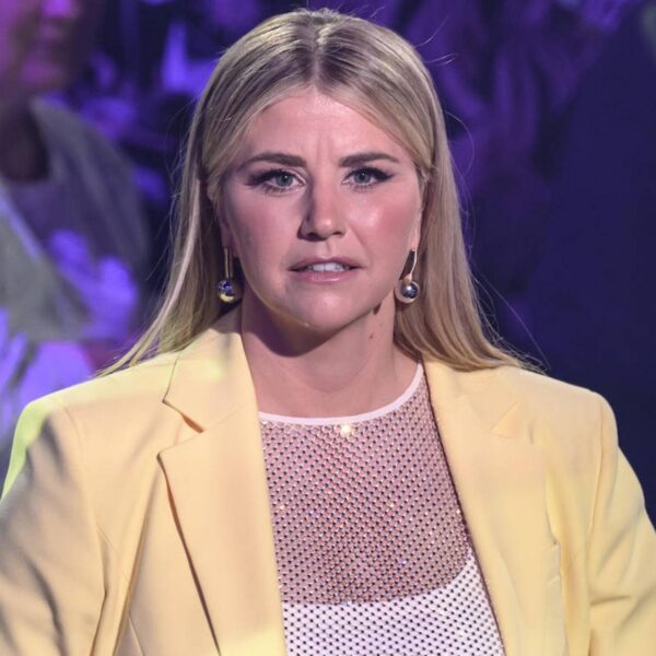 Fans bitter abgezockt! Polizei jagt ihre falsche Mutter nach Betrug