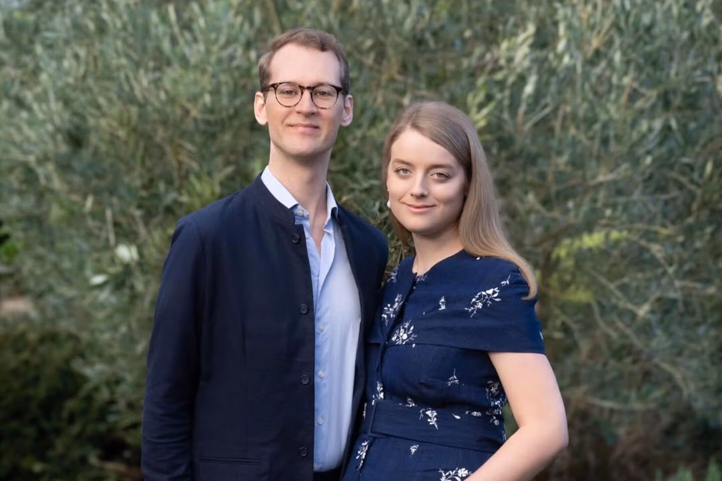 Flora Vesterberg im siebten Baby-Himmel: Queen-Cousine erwartet ihr erstes Kind