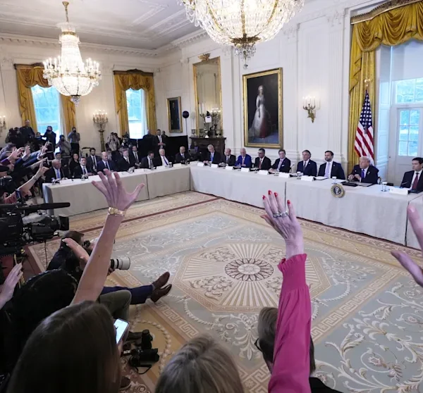 Nach Öl-Gipfel im Weißen Haus: Wackelt Donald Trumps 100-Milliarden-Plan? | Politik